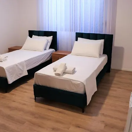 Albora 2 Homestay *